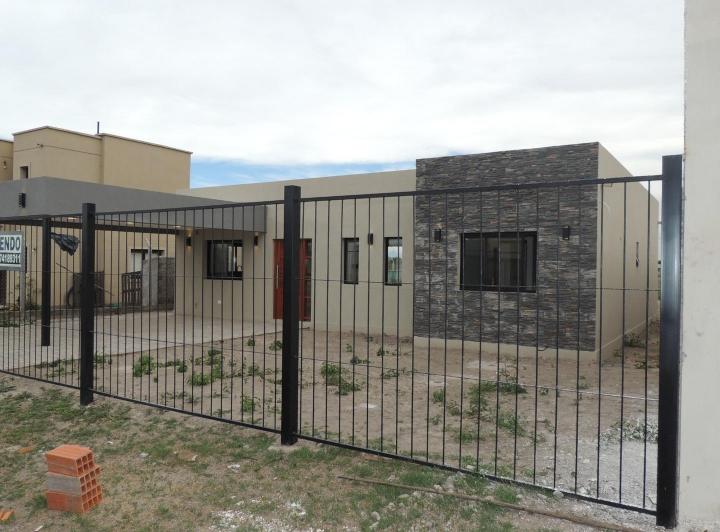 Casa · 120m² · 3 Ambientes · 3 Cocheras