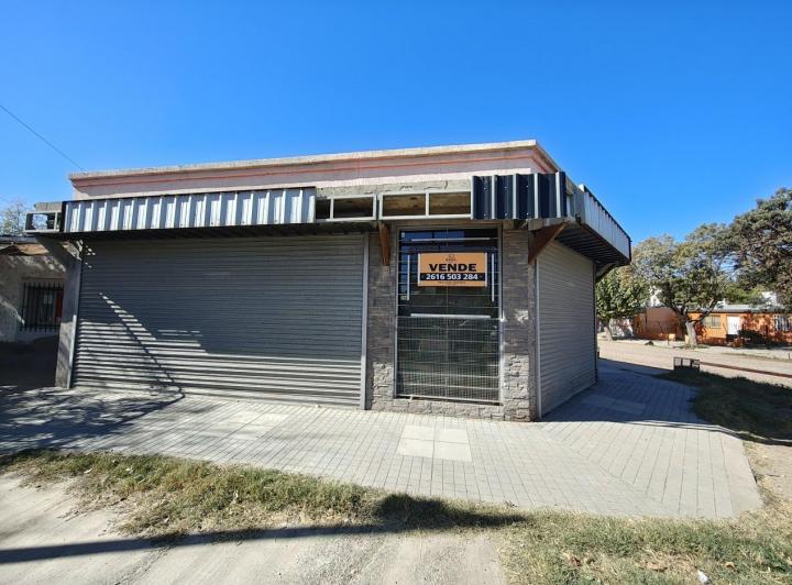 Local comercial · 204m²