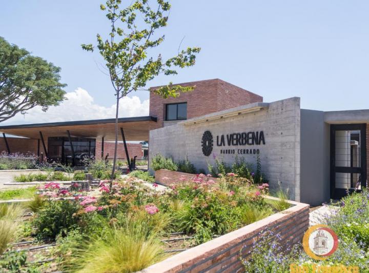 Terreno · 600m²