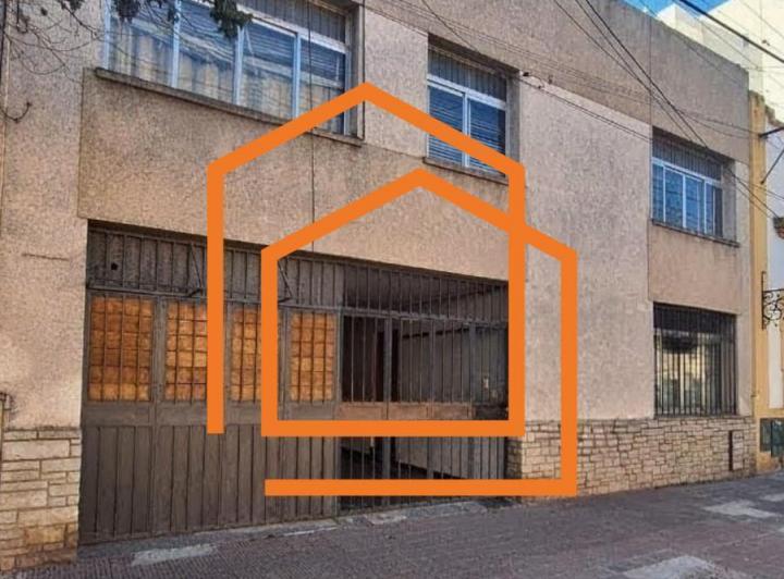 Casa · 291m² · 3 Dormitorios · 1 Cochera