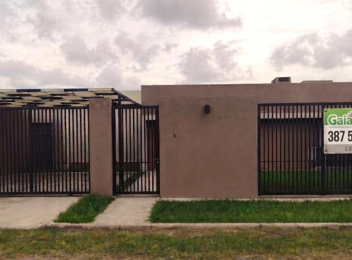 Casa · 98m² · 3 Ambientes · 2 Cocheras