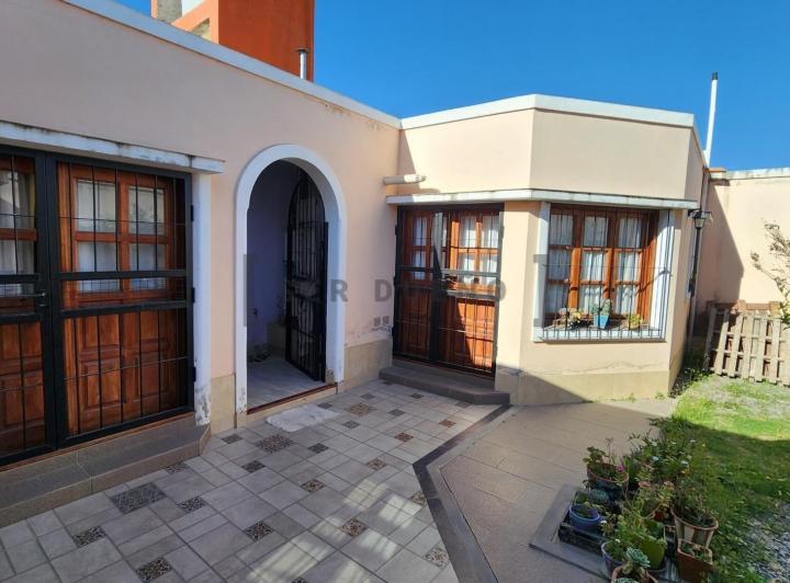 Casa · 192m² · 3 Ambientes · 1 Cochera