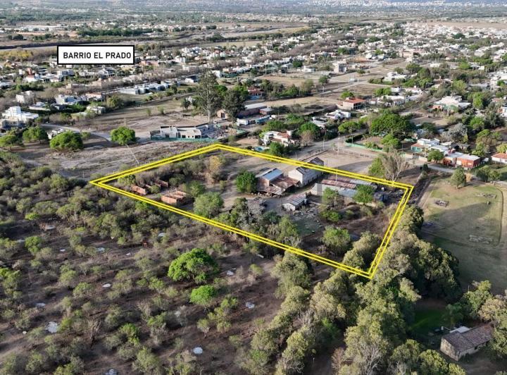 Terreno · 15806m²