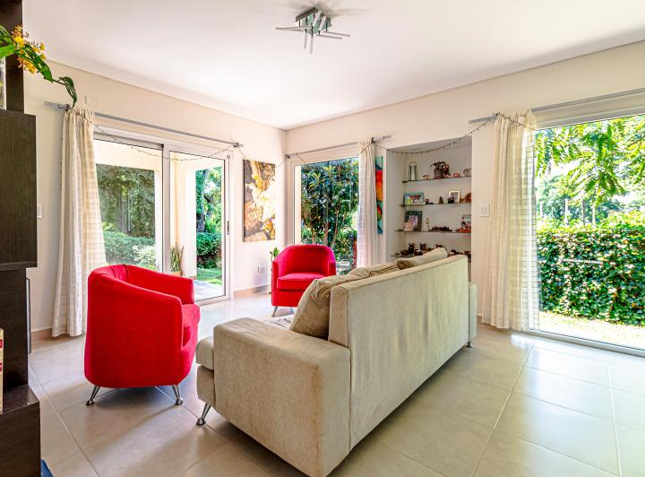 Casa · 303m² · 4 Dormitorios