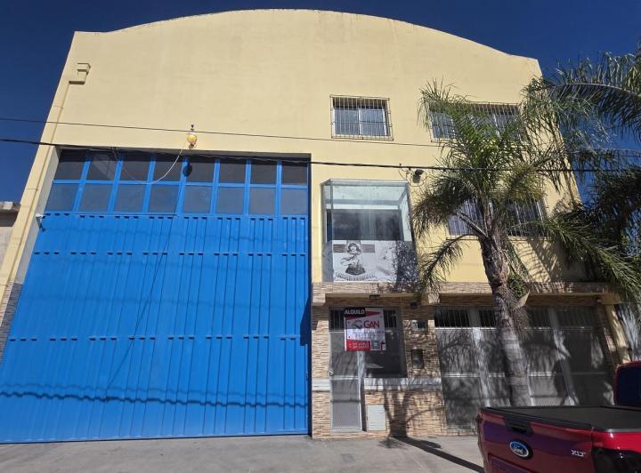Bodega-Galpón · 540m² · 5 Ambientes