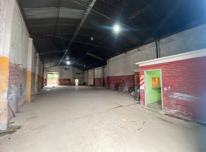 Bodega-Galpón · 360m²
