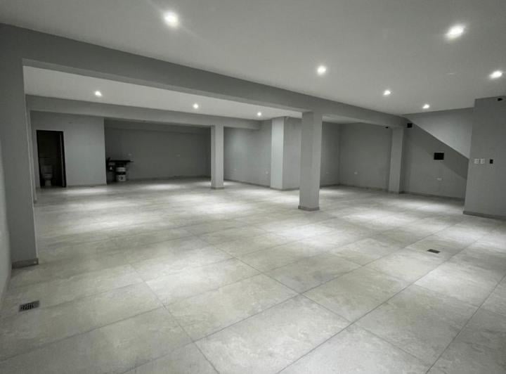 Local comercial · 150m²