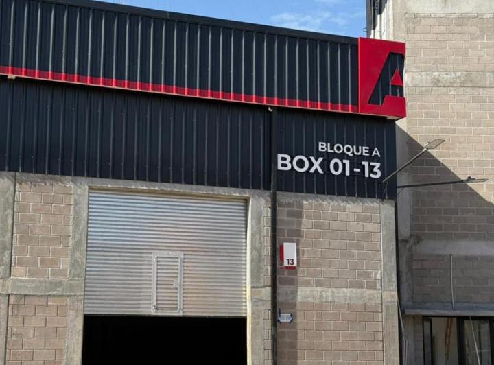 Local comercial · 93m² · 1 Cochera