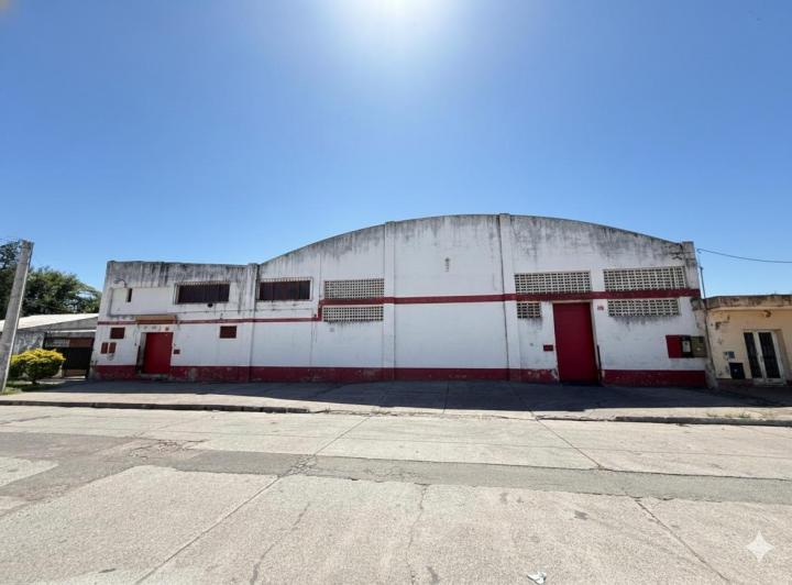 Bodega-Galpón · 2541m² · 5 Ambientes