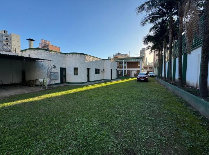 Casa · 1294m² · 4 Ambientes