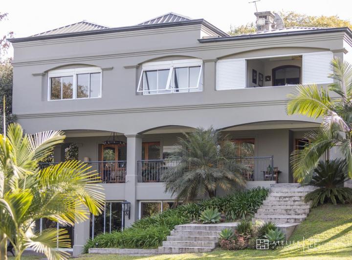 Casa · 700m² · 15 Ambientes · 3 Cocheras