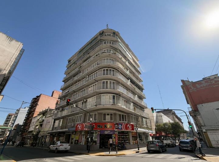 Departamento · 100m² · 6 Ambientes