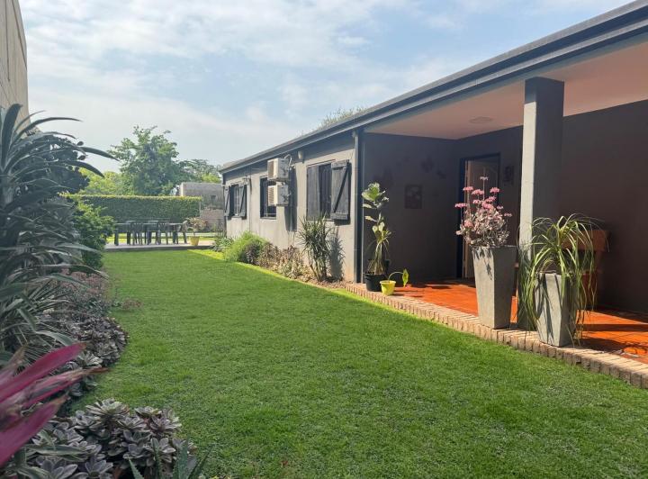 Casa · 142m² · 5 Ambientes · 2 Cocheras