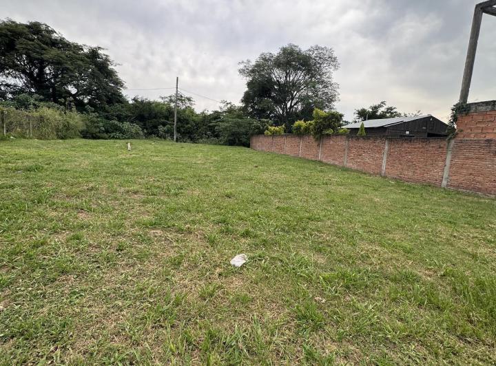 Terreno · 300m²