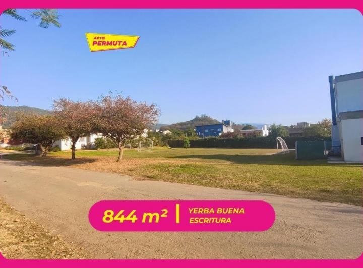 Terreno · 844m²