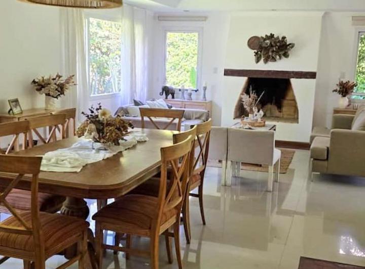 Casa · 320m² · 4 Ambientes