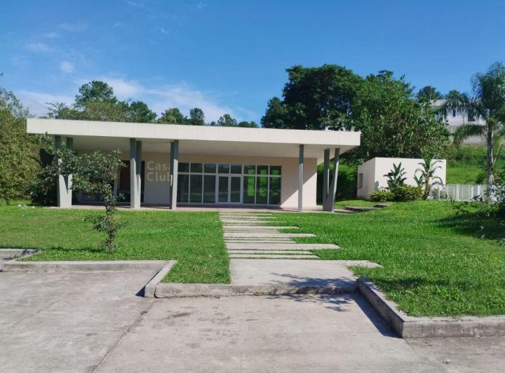 Terreno · 450m²