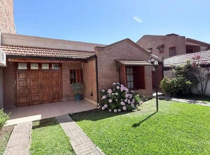 Casa · 160m² · 4 Ambientes