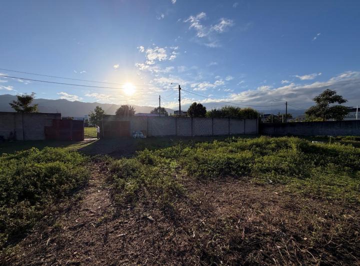 Terreno · 600m²