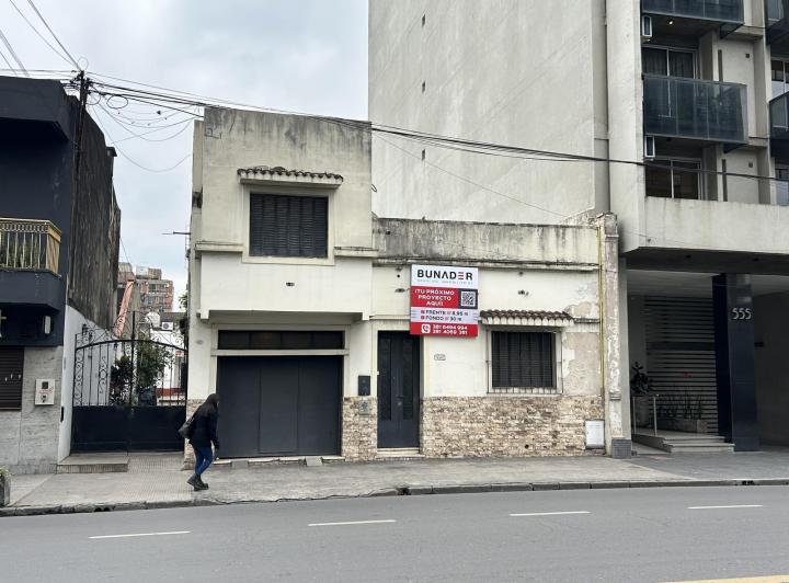 Casa · 150m² · 5 Ambientes · 1 Cochera