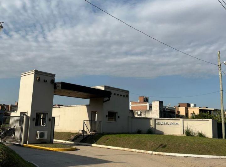 Terreno · 427m²