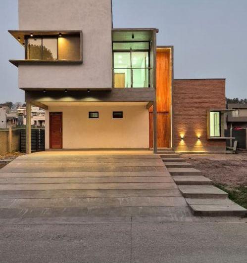 Casa · 160m² · 3 Dormitorios