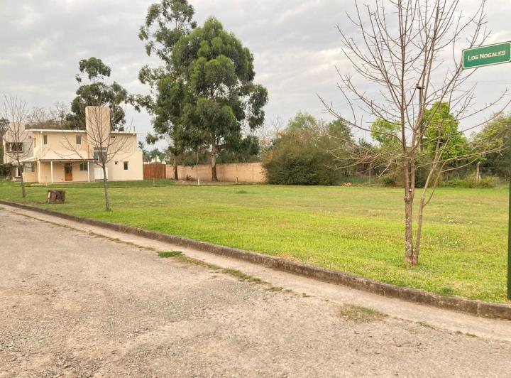 Terreno · 689m²
