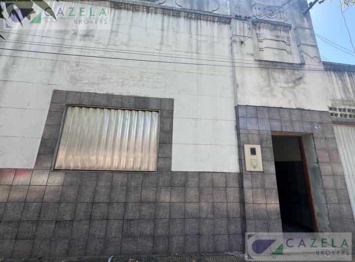 Casa · 230m² · 4 Ambientes · 1 Cochera