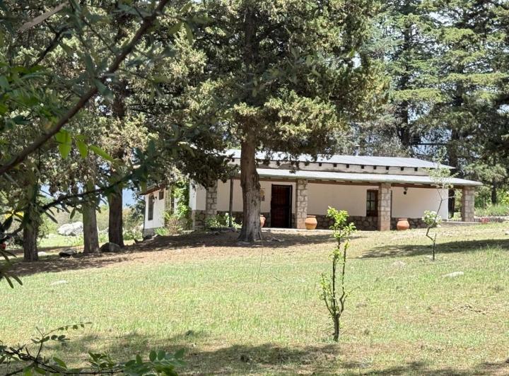 Casa · 3000m² · 4 Dormitorios