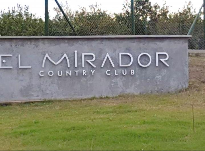 Terreno · 400m²