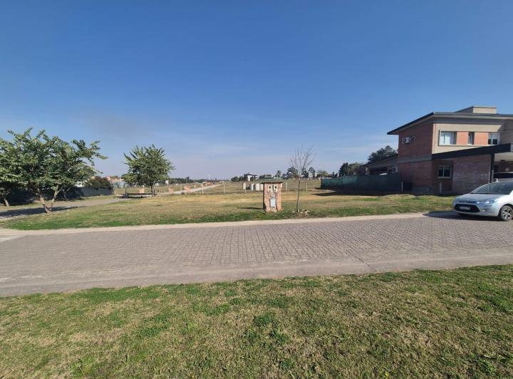 Terreno · 400m²
