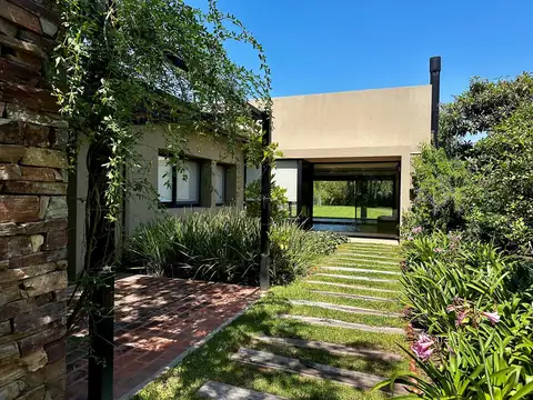 Casa en Alquiler Temporal en Santa Barbara, Countries y Barrios Cerrados en Tigre