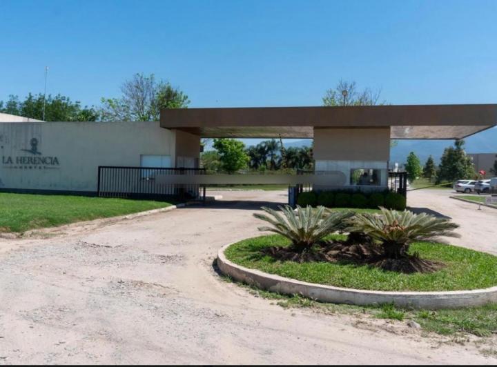 Terreno · 864m²