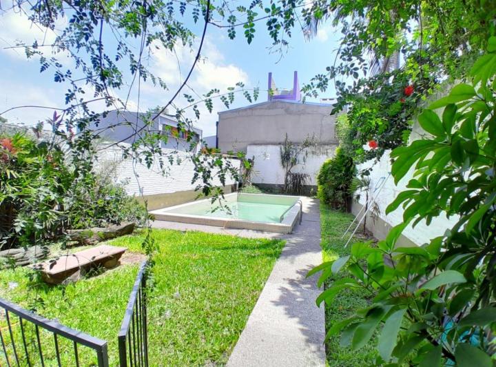 Casa · 300m² · 5 Ambientes