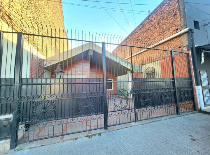 Casa · 130m² · 5 Ambientes · 2 Cocheras