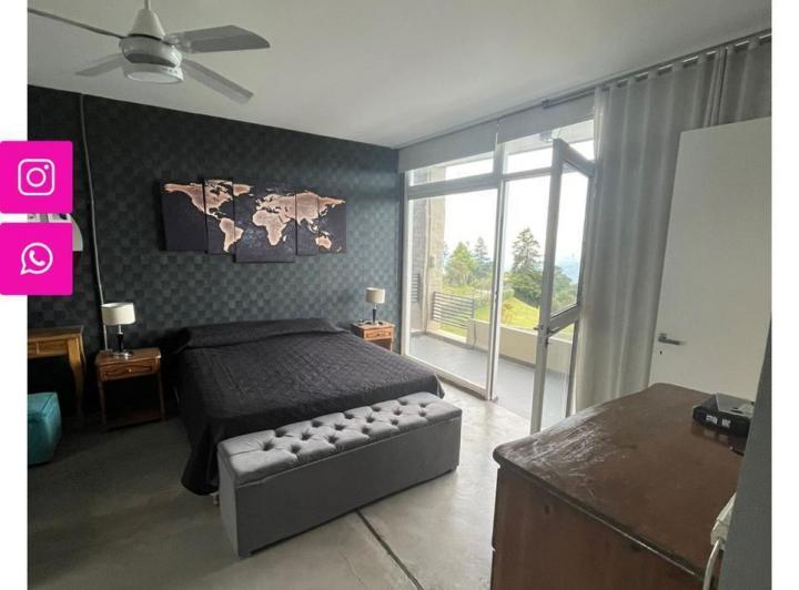 Casa · 400m² · 7 Ambientes · 2 Cocheras