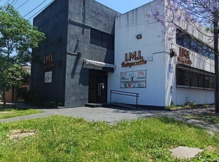 Edificio · 590m²