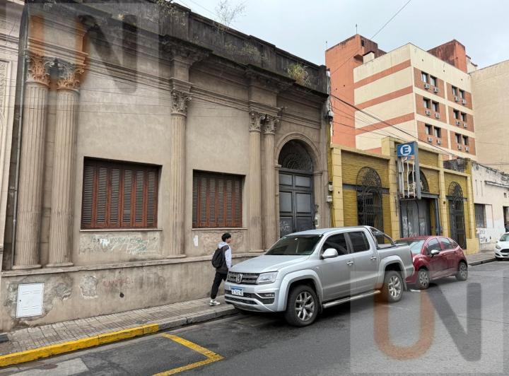 Casa · 350m² · 6 Ambientes