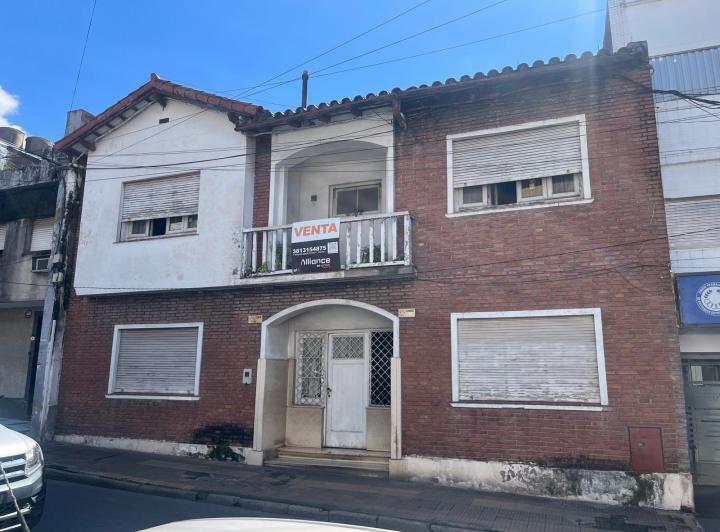 Casa · 260m² · 5 Ambientes