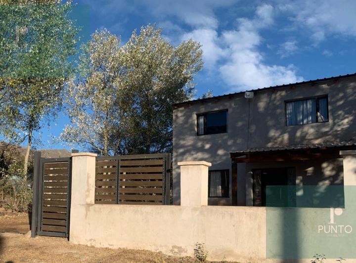 Casa · 385m² · 2 Dormitorios