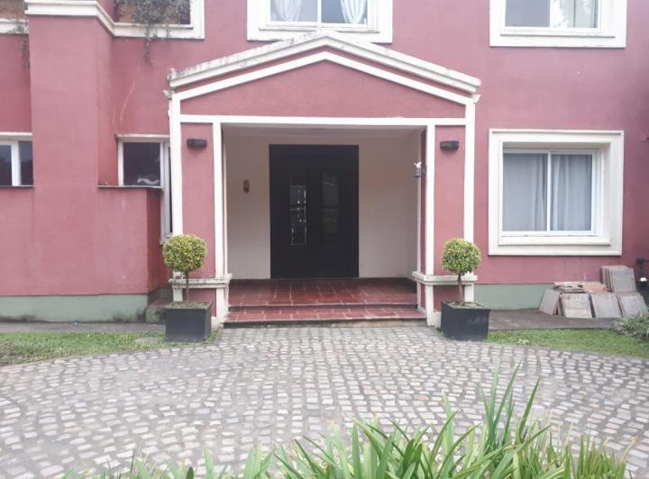 Casa · 320m² · 4 Ambientes