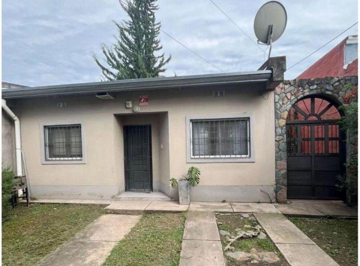 Casa · 80m² · 3 Ambientes · 1 Cochera
