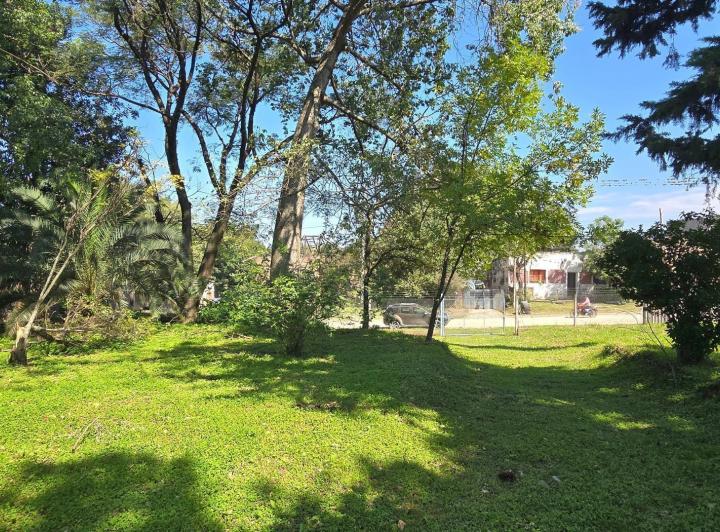 Terreno · 2114m²