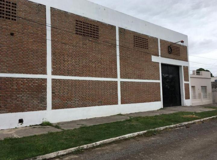 Bodega-Galpón · 375m²
