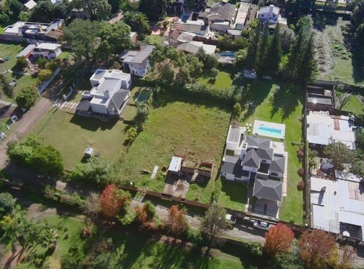 Terreno · 1374m²