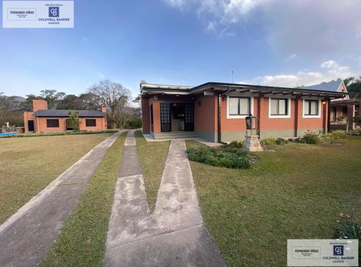 Casa · 275m² · 7 Ambientes · 1 Cochera