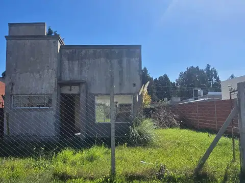 Casa en Venta en Lisandro Olmos Etcheverry, Partido de La Plata