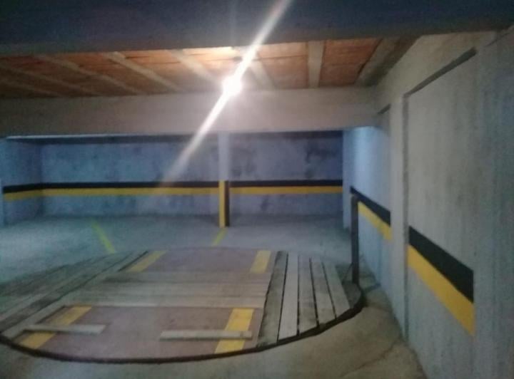 Garage · 150m²