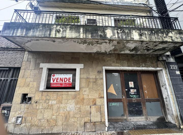 Casa · 236m² · 6 Ambientes · 1 Cochera