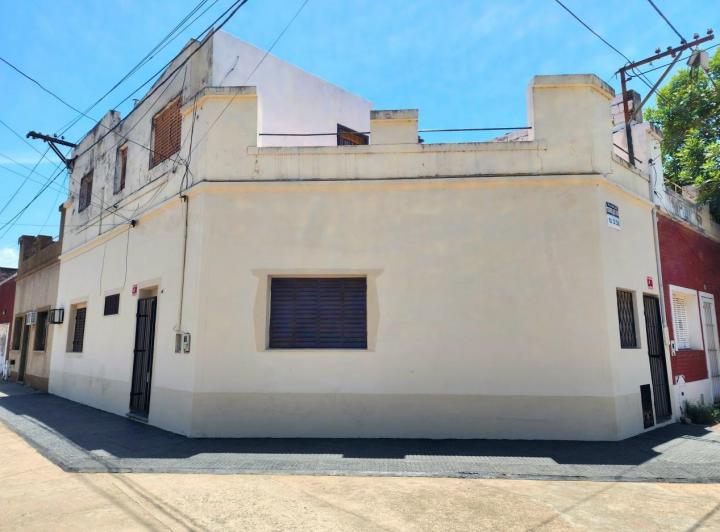 Casa · 180m² · 6 Ambientes